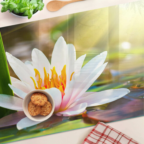 Schneidebrett mit Motiv 'Seerose im Sonnenlicht'
