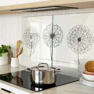 Schneidebrett mit Löwenzahn-Motiv auf weißem Hintergrund