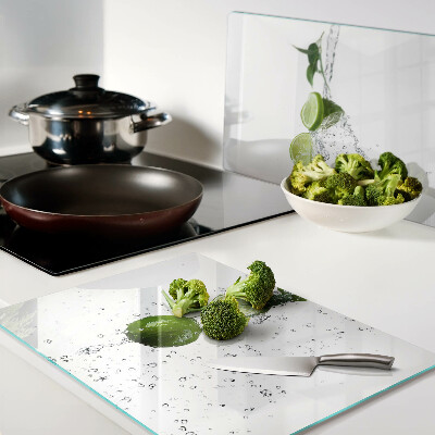 Schneidebrett glas Zitronen in Wasser