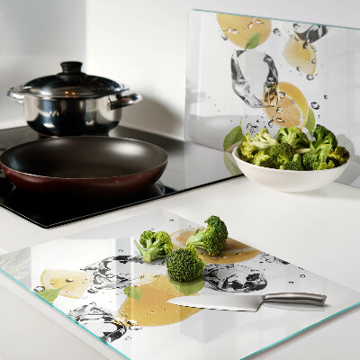 Schneidebrett Zitronen mit Eis