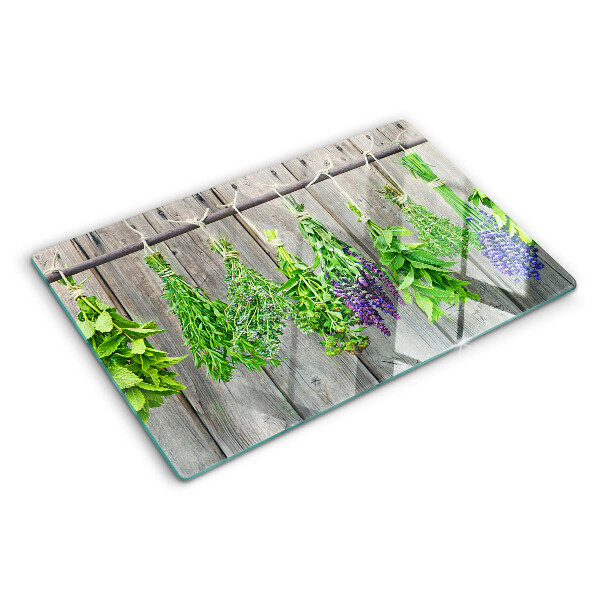 Schneidebrett Getrocknete Kräuter auf Holzgrund