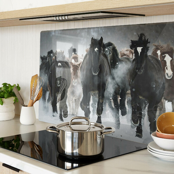Glas schneidebrett Galoppierende Pferde im Nebel