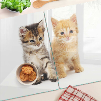 Schneidebrett glas Katzen auf weißem Hintergrund
