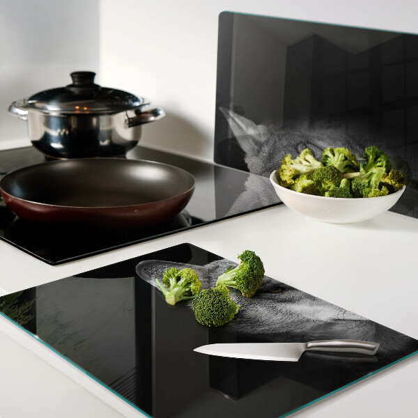 Schneidebrett Glas mit einem Motiv eines Wolfes in Grautönen