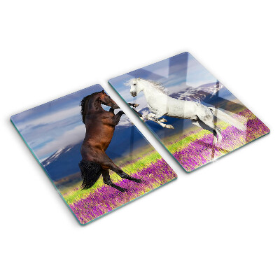 Schneidebrett glas Pferde vor der Kulisse von Bergen und Blumen