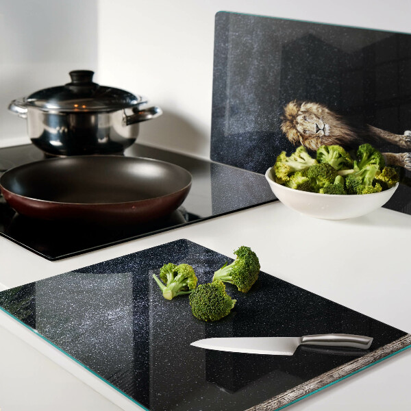 Schneidebrett Glas mit Motiv „Der Löwe und der Himmel voller Sterne“