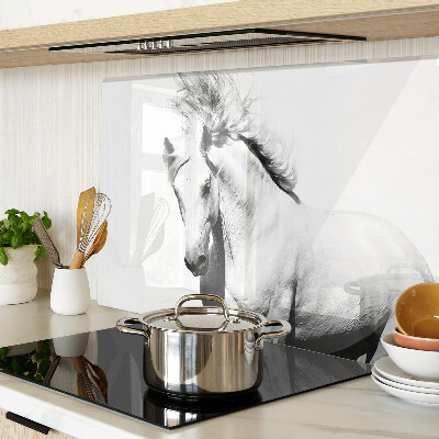 Schneidebrett mit schwarz-weißem Pferdemotiv