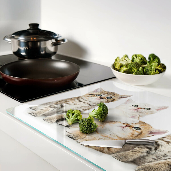 Glas schneidebrett Eine Schar Kätzchen