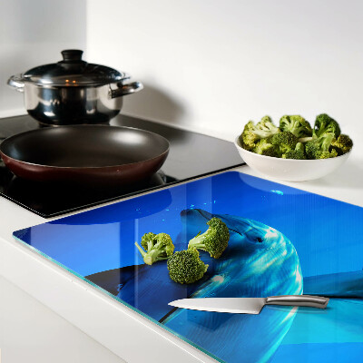 Schneidebrett Delfine im Wasser