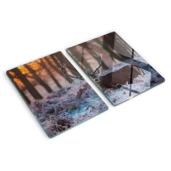 Glas-Schneidebrett mit Hirschen im Winterwaldmotiv