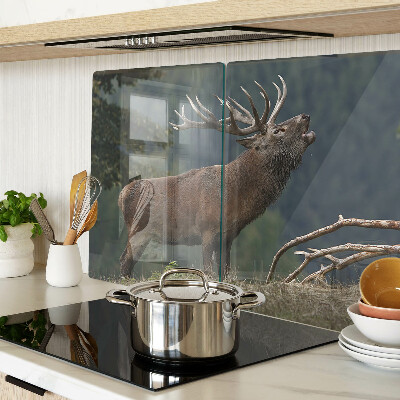 Glas-Schneidebrett mit Motiv von Hirschen in ihrem natürlichen Lebensraum