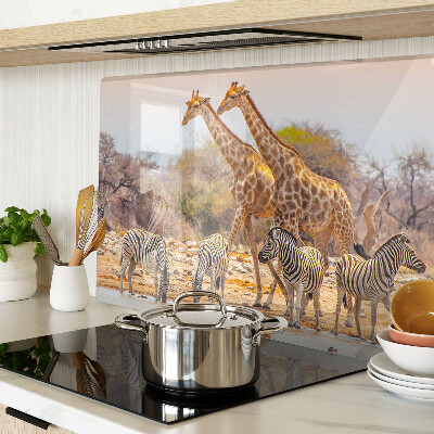 Glas-Schneidebrett mit Motiv von Zebras und Giraffen in ihrem natürlichen Lebensraum