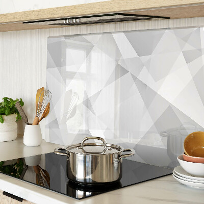 Schneidebrett mit geometrischem Motiv in Grautönen