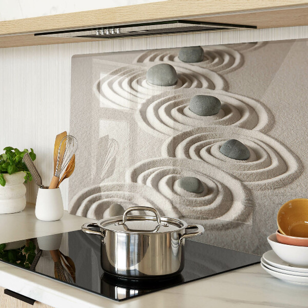 Glas schneidebrett mit wellenförmigem Muster in Sandoptik