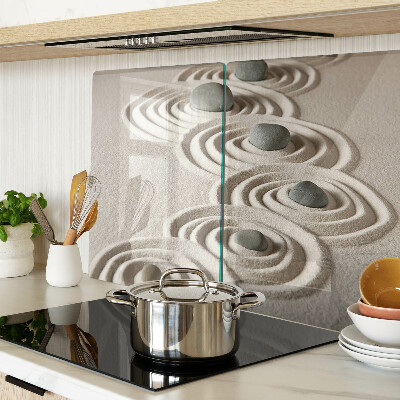 Glas schneidebrett mit wellenförmigem Muster in Sandoptik