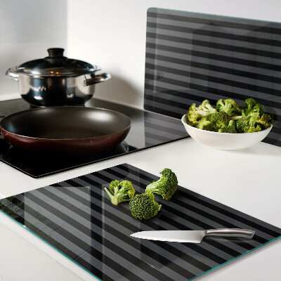 Schneidebrett mit vertikalen Streifen in Grautönen