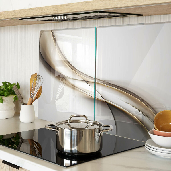 Schneidebrett mit wellenförmigem Muster in Beigetönen