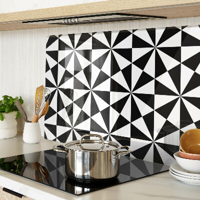 Schneidebrett Geometrische Dreiecke in Schwarzweiß