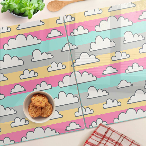 Schneidebrett glas Wolken auf pastellfarbenem Hintergrund