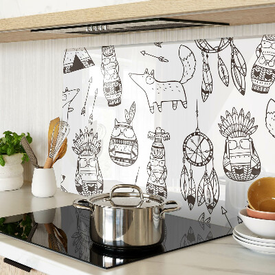 Schneidebrett mit ethischem Motiv und Tierdarstellungen