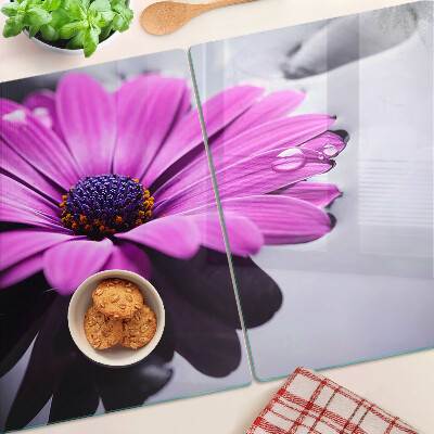 Glas schneidebrett Lila Blume mit Wassertropfen