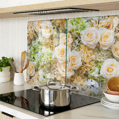 Schneidebrett mit Blumenmotiv in Pastelltönen