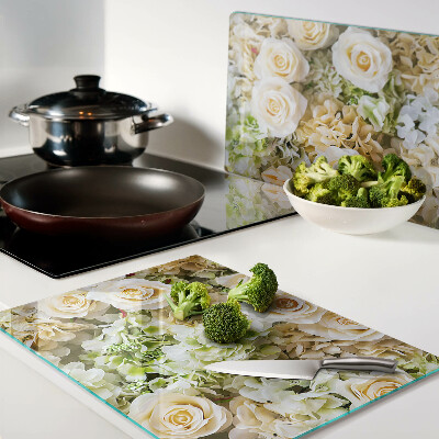 Schneidebrett mit Blumenmotiv in Pastelltönen