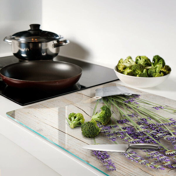 Glas-Schneidebrett mit Motiv Lavendel im Topf auf Holzgrund