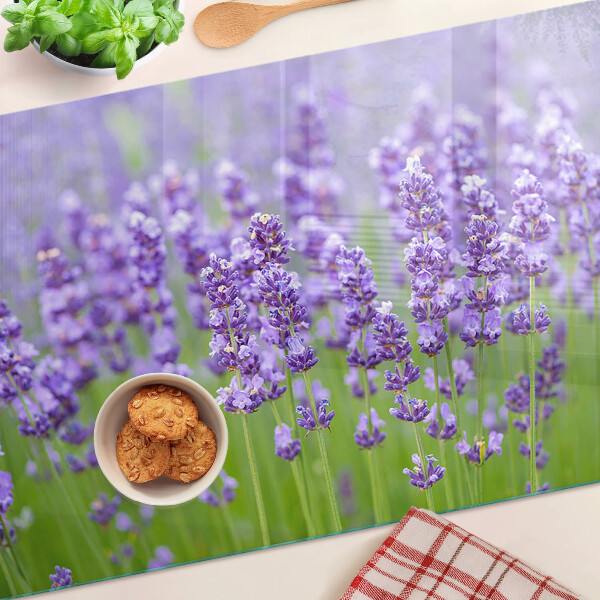 Schneidebrett mit Motiv eines Lavendelfeldes