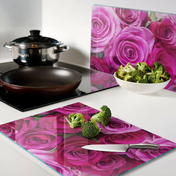 Schneidebrett mit Rosenmuster in Rosatönen