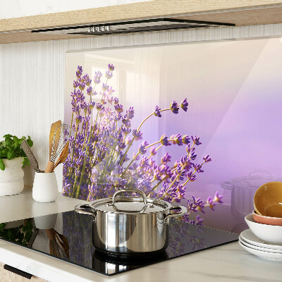 Schneidebrett glas Lavendelblüten im Fenster