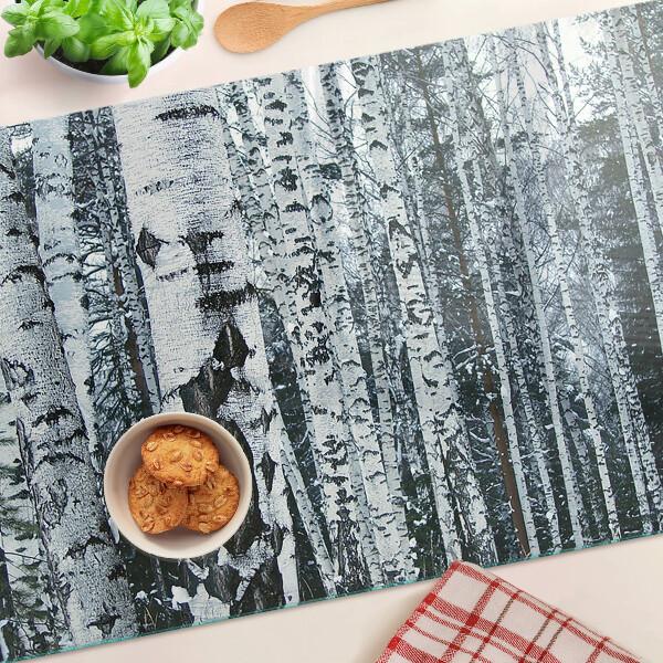 Glas schneidebrett Birkenwald in Winterlandschaft