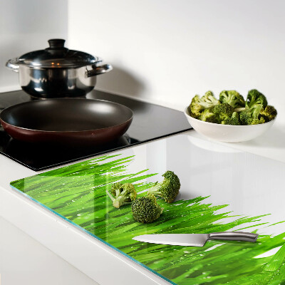 Schneidebrett Grünes Gras mit Wassertropfen