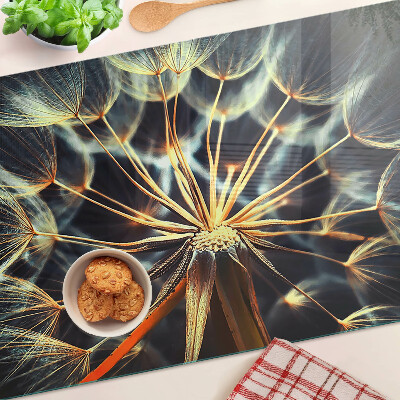 Glas schneidebrett Löwenzahn in der Makrofotografie
