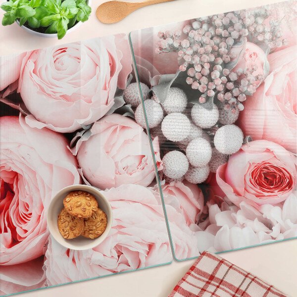 Schneidebrett mit Rosenmuster in Rosatönen