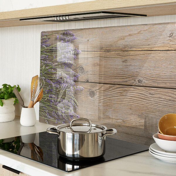 Schneidebrett mit Lavendelmotiv auf Holzgrund