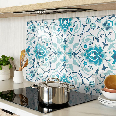 Glas-Schneidebrett mit Blumenmuster in Blautönen