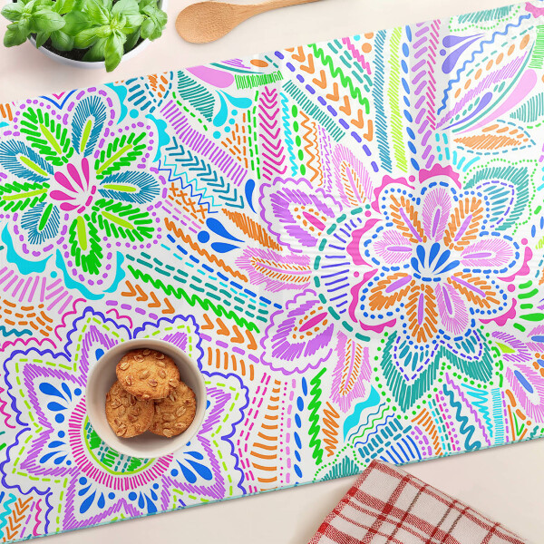 Schneidebrett mit Blumenmuster im Boho-Stil