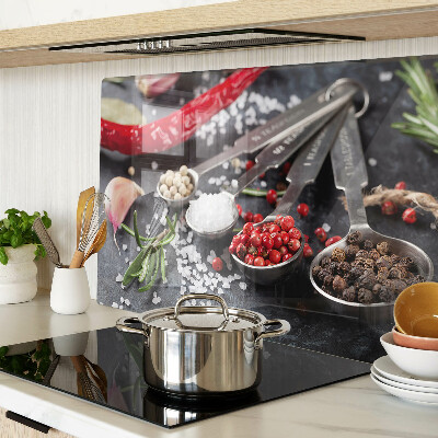 Schneidebrett Gewürze und Kräuter