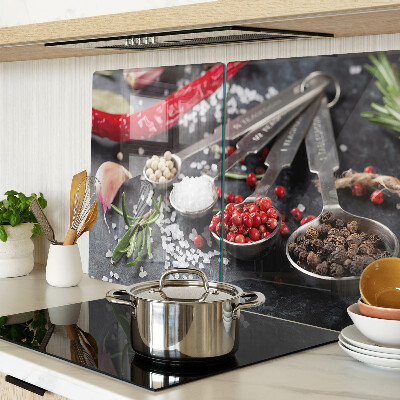 Schneidebrett Gewürze und Kräuter