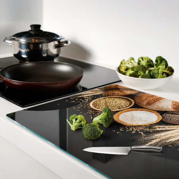 Glas schneidebrett Brot und Getreide