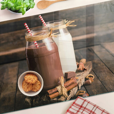 Schneidebrett glas Getränkegläser auf Holzgrund