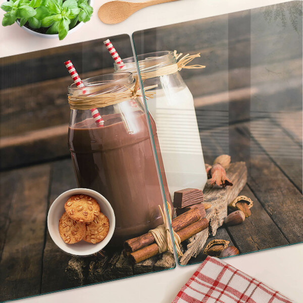 Schneidebrett glas Getränkegläser auf Holzgrund
