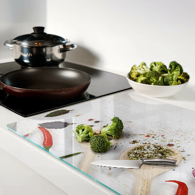 Schneidebrett Gewürze und Kräuter