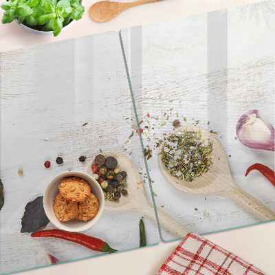Schneidebrett Gewürze und Kräuter