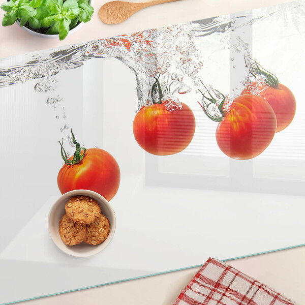Schneidebrett glas Tomaten in Wasser