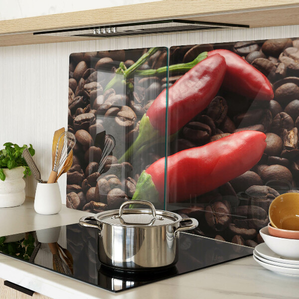 Glas schneidebrett Kaffee und Chilischoten