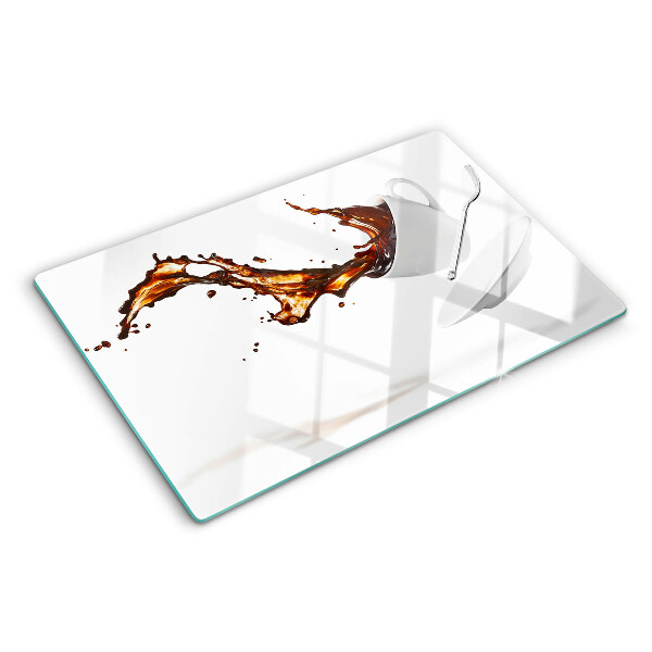 Schneidebrett glas Kaffee und ein spritziges Getränk