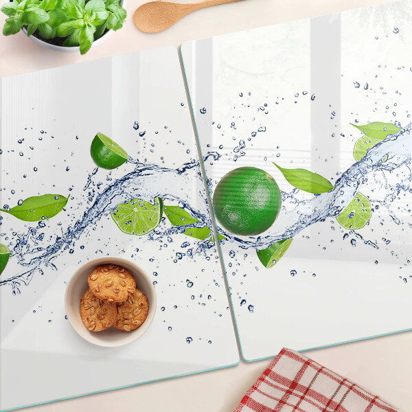 Schneidebrett glas Zitronen und Blattwasser