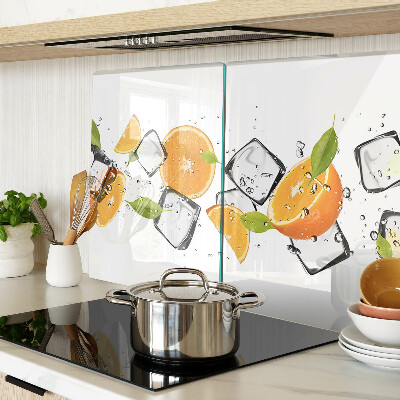 Schneidebrett mit Motiv aus Zitrusfrüchten und Eis